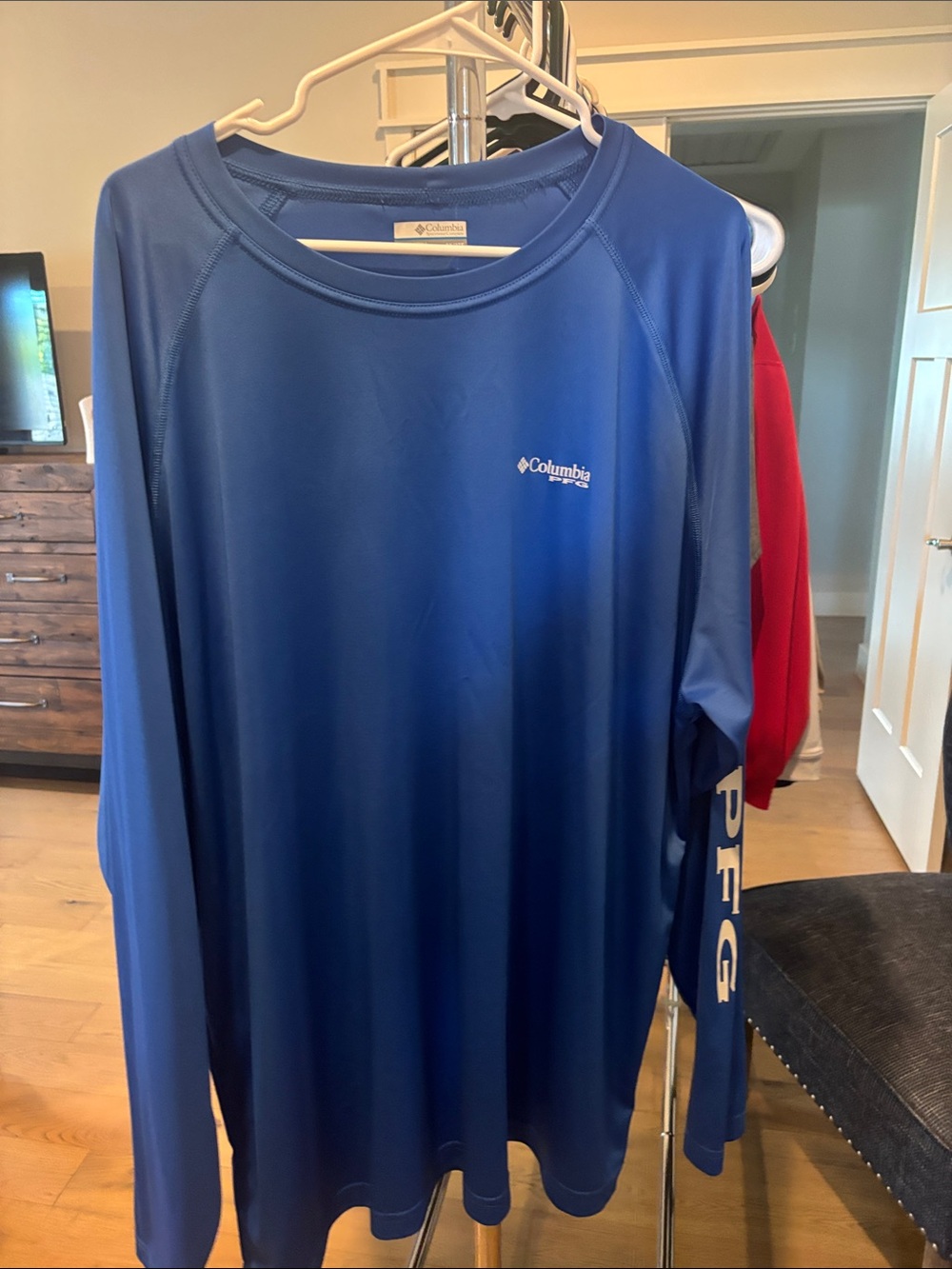 Columbia Men’s Royal Blue Long Sleeve Rash Guard